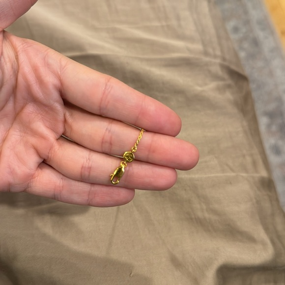 Missoma 18k Gold Large Ridge Cross Necklace Lucy Williams - Picture 6 of 7